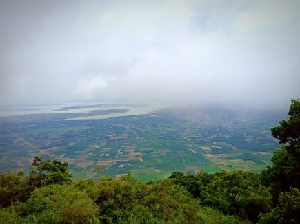 Phong cảnh nhìn từ đỉnh núi Bà Đen Tây Ninh